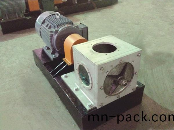 方(fang)盒鏇(xuan)切造(zao)粒機(ji)